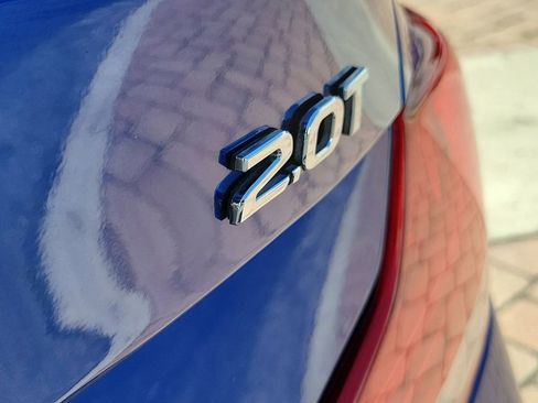 Used 2020 Genesis G70 2.0T image 8