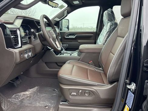 New 2026 GMC Sierra 3500 Denali w/ Denali Reserve Package AWD/4WD image 5
