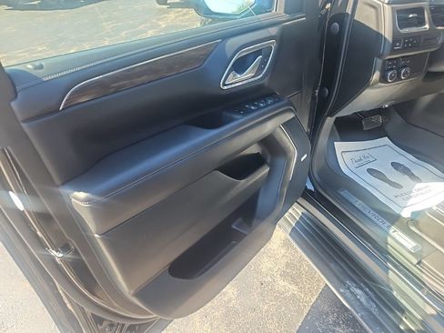 Used 2023 Chevrolet Tahoe LT w/ Luxury Package AWD/4WD image 8