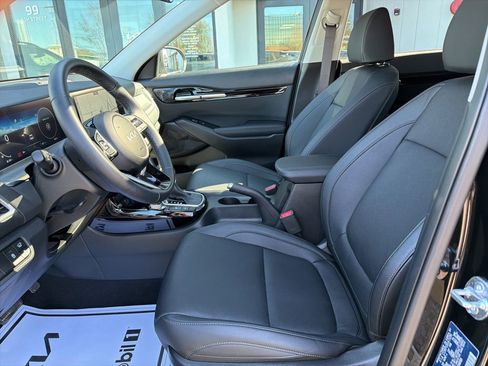 Used 2025 Kia Seltos EX w/ EX Sunroof Package image 29