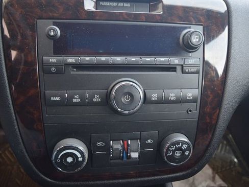 Used 2013 Chevrolet Impala LT w/ LT Sunroof Package image 10