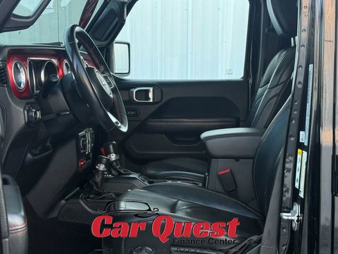 Used 2018 Jeep Wrangler Unlimited Rubicon w/ Steel Bumper Group AWD/4WD image 9