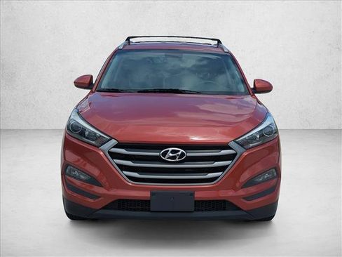 Used 2017 Hyundai Tucson SE w/ SE Popular Package 02 FWD image 2