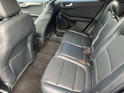 Used 2021 Ford Escape SEL image 18