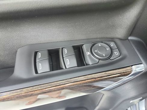 Used 2020 GMC Sierra 1500 Elevation w/ Elevation Value Package AWD/4WD image 37