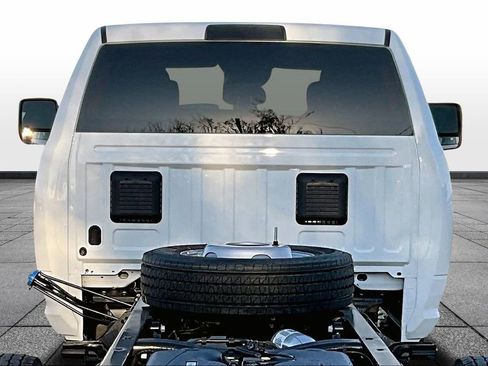 New 2026 RAM 5500 Tradesman AWD/4WD image 4