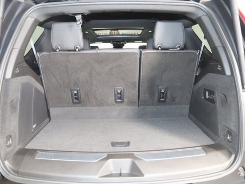 Used 2023 Cadillac Escalade Premium Luxury image 55