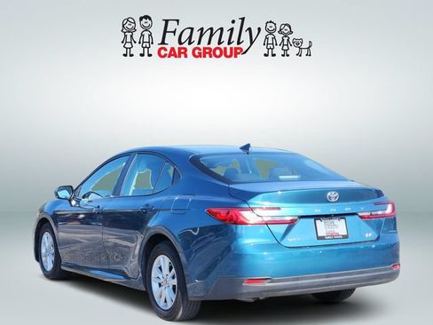 Used 2025 Toyota Camry LE w/ Convenience Package FWD image 3