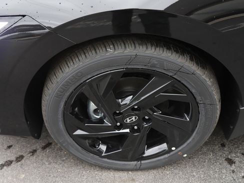 New 2026 Hyundai Elantra Sport image 9