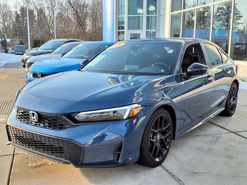 Certified 2025 Honda Civic Sport image 3