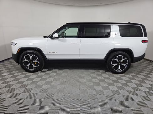 Used 2024 Rivian R1S Adventure AWD/4WD image 2