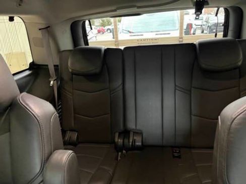 Used 2016 Cadillac Escalade Luxury AWD/4WD image 29