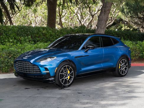 Used 2023 Aston Martin DBX 707 image 2