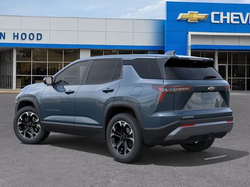 New 2026 Chevrolet Equinox LT w/ Convenience Package II FWD image 3