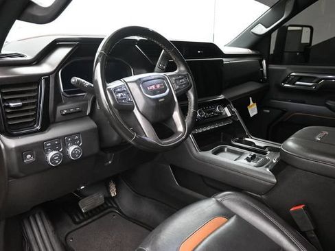 Used 2025 GMC Sierra 3500 AT4 w/ AT4 Premium Plus Package AWD/4WD image 12