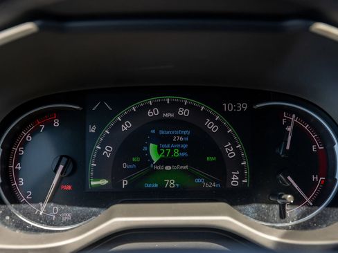 Used 2025 Toyota RAV4 XLE FWD image 19