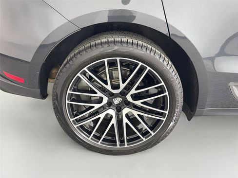 Certified 2026 Porsche Macan Turbo AWD/4WD image 13
