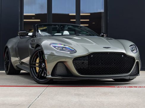Used 2023 Aston Martin DBS Superleggera Volante RWD image 2
