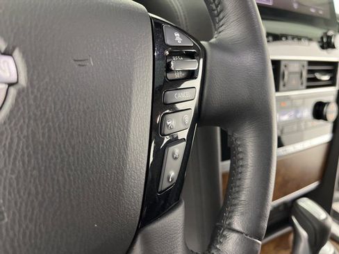 Used 2024 Nissan Armada SL image 17