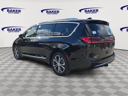 New 2026 Chrysler Pacifica Pinnacle w/ Trailer Tow Group image 5