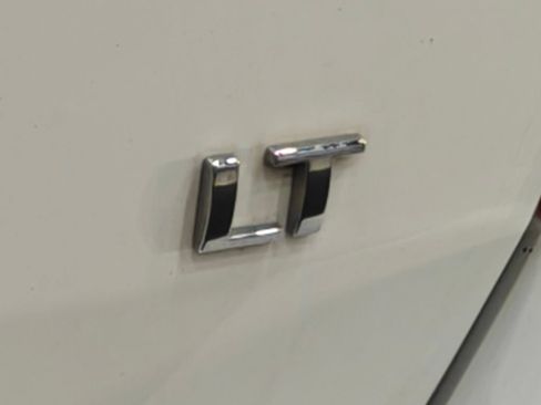 Used 2020 Chevrolet Trax LT w/ LT Convenience Package FWD image 45