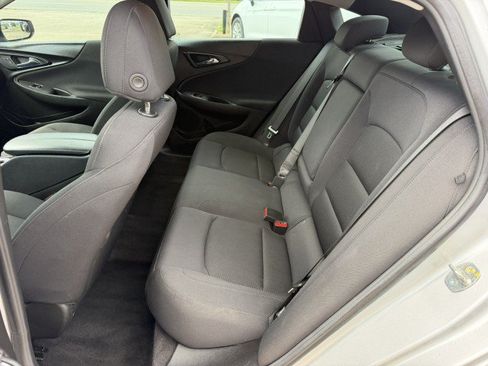 Used 2022 Chevrolet Malibu LT FWD image 13