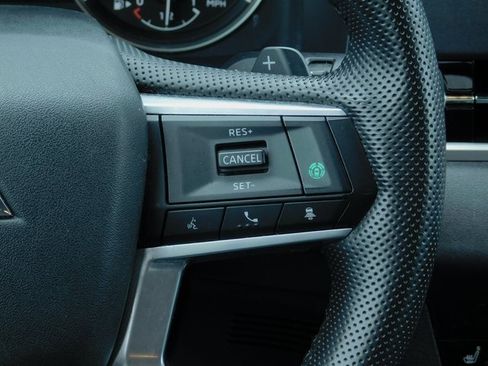 Used 2024 Mitsubishi Outlander SE image 19