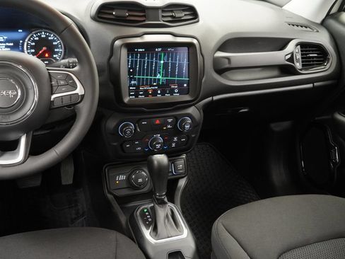 Certified 2023 Jeep Renegade Altitude AWD/4WD image 19