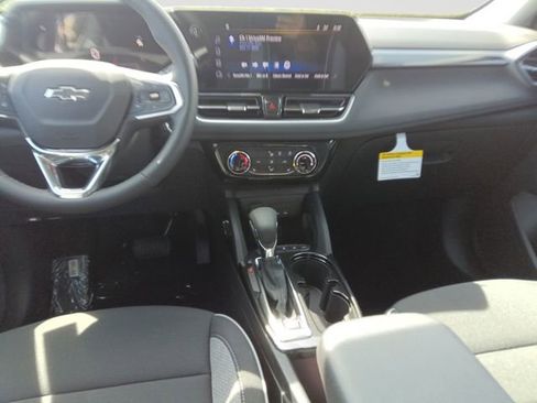 New 2026 Chevrolet TrailBlazer LT w/ Midnight Edition AWD/4WD image 15