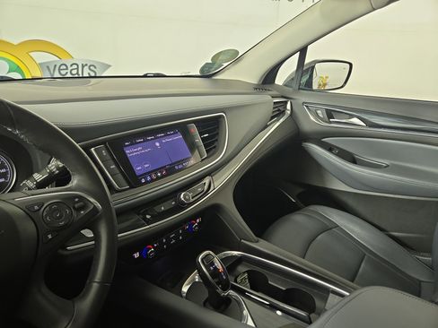 Certified 2020 Buick Enclave Essence image 26