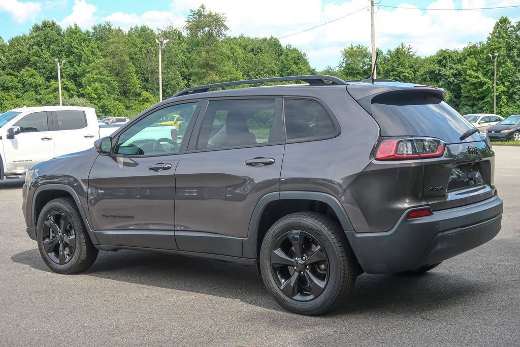 Used 2021 Jeep Cherokee Latitude Plus AWD/4WD image 12
