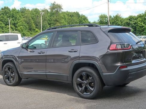 Used 2021 Jeep Cherokee Latitude Plus AWD/4WD image 12