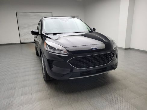 Used 2020 Ford Escape SE image 14