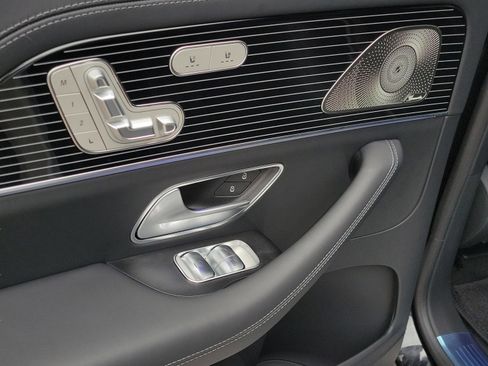 New 2026 Mercedes-Benz Maybach GLS 600 4MATIC image 7