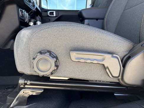 New 2026 Jeep Gladiator Sport AWD/4WD image 24