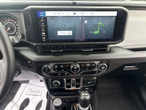 Used 2025 Jeep Wrangler Unlimited Sport AWD/4WD image 20