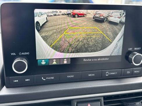 Certified 2023 Honda Pilot LX image 10