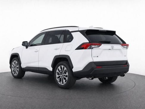 Used 2020 Toyota RAV4 XLE Premium FWD image 2