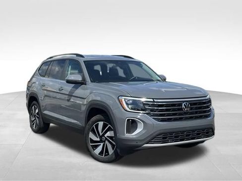 Used 2025 Volkswagen Atlas SE AWD/4WD image 1
