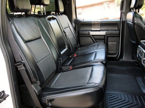 Used 2019 Ford F250 Lariat w/ Lariat Ultimate Package AWD/4WD image 47