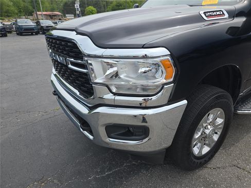 Used 2024 RAM 2500 Big Horn w/ Bed Utility Group AWD/4WD image 10