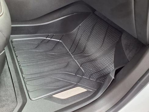Used 2023 Chevrolet Traverse High Country w/ LPO, Floor Liner Package FWD image 30