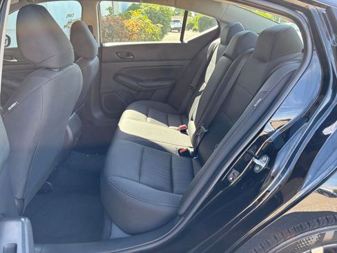 Used 2025 Nissan Altima 2.5 SV FWD image 27