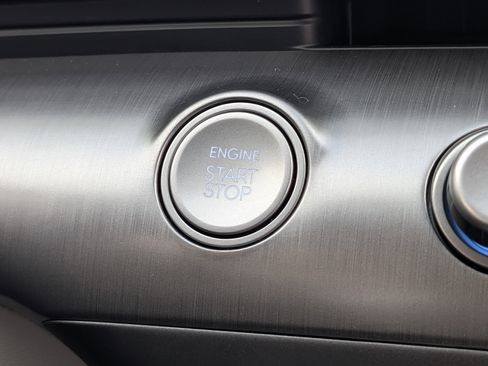 Used 2024 Hyundai Kona SEL w/ Convenience Package image 32