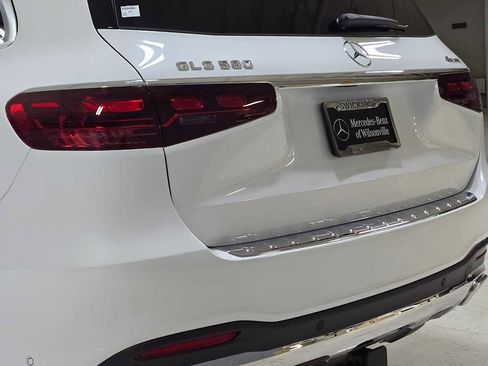 New 2026 Mercedes-Benz GLS 580 4MATIC image 13