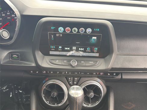 Used 2018 Chevrolet Camaro SS RWD image 10