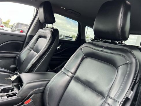 Certified 2021 Lincoln Corsair Standard w/ Equipment Group 101A image 9