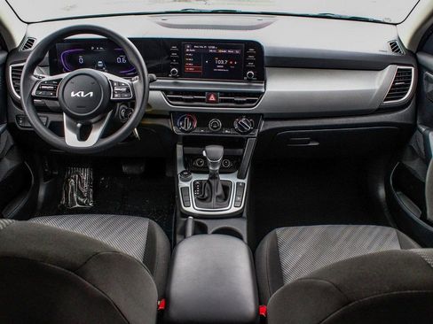 Used 2025 Kia Seltos LX image 35