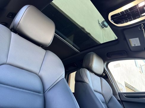 Certified 2026 Porsche Macan AWD/4WD image 19