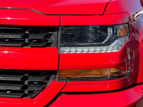 Used 2018 Chevrolet Silverado 1500 Custom w/ Custom Value Package image 45